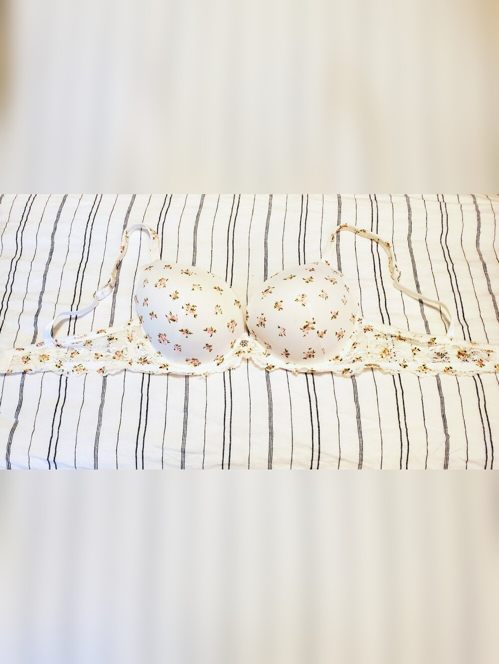 Censored White Floral Lace Trim Push-Up Bra, 38D